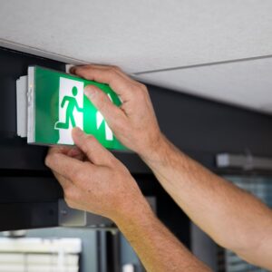 Noodverlichting installeren